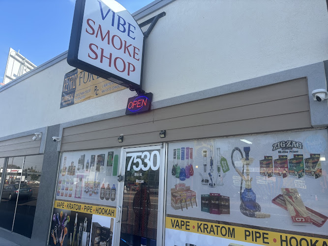 Vibe smoke shop in Denver