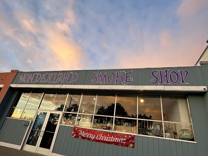 Wonderland Smoke Shop in Burton