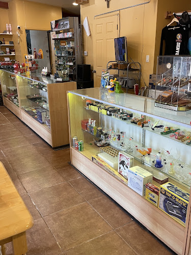 Wonmart and vapes and pipes in Lakewood
